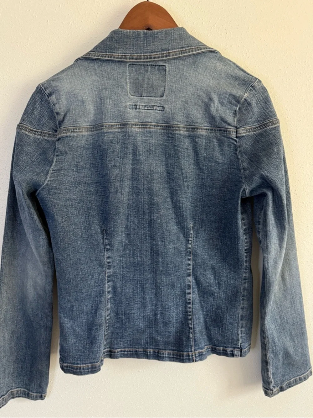 GUESS Denim Jacket Cropped Stretch Y2K Blue Jean Jacket Women M - Picture 7 of 9